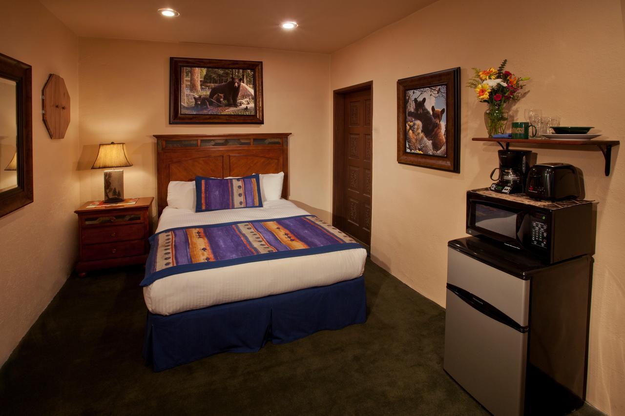 Cottam'S Lodge By Alpine Village Suites Taos Ski Valley Rom bilde